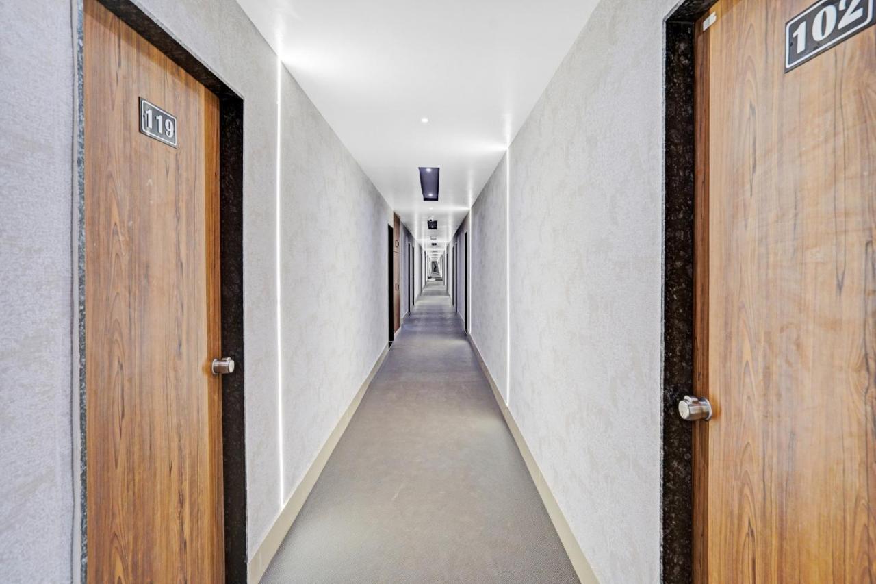Collection O 83775 Hotel 4King Сурат Экстерьер фото