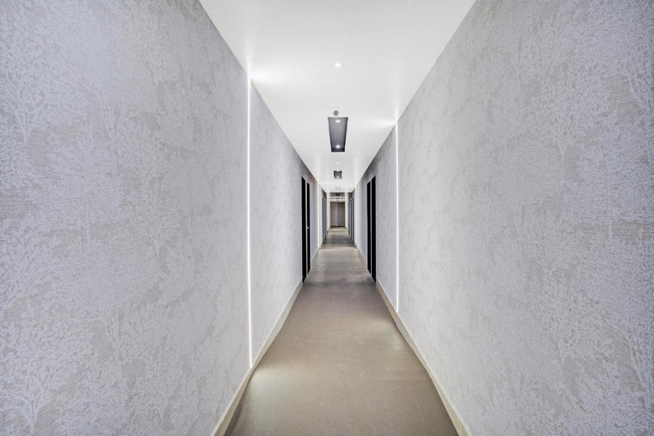 Collection O 83775 Hotel 4King Сурат Экстерьер фото