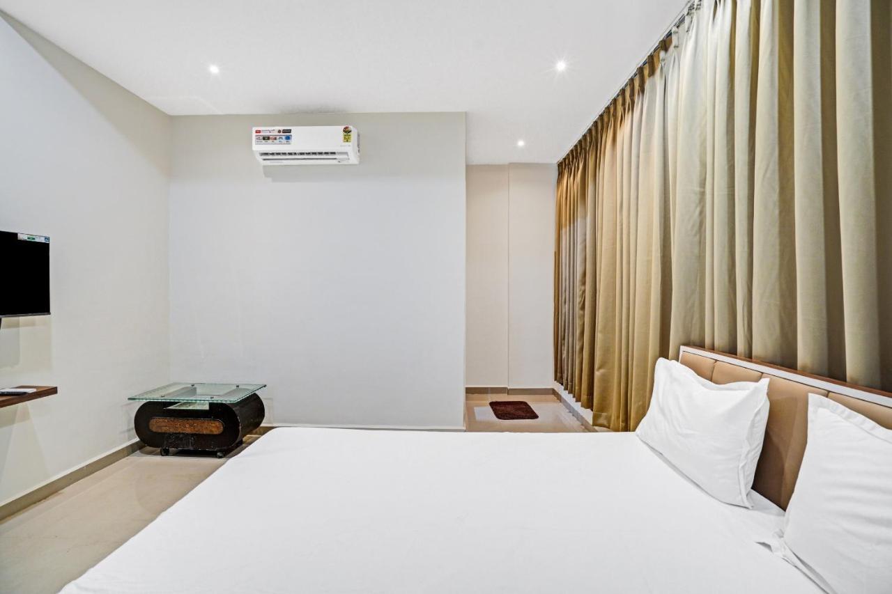 Collection O 83775 Hotel 4King Сурат Экстерьер фото