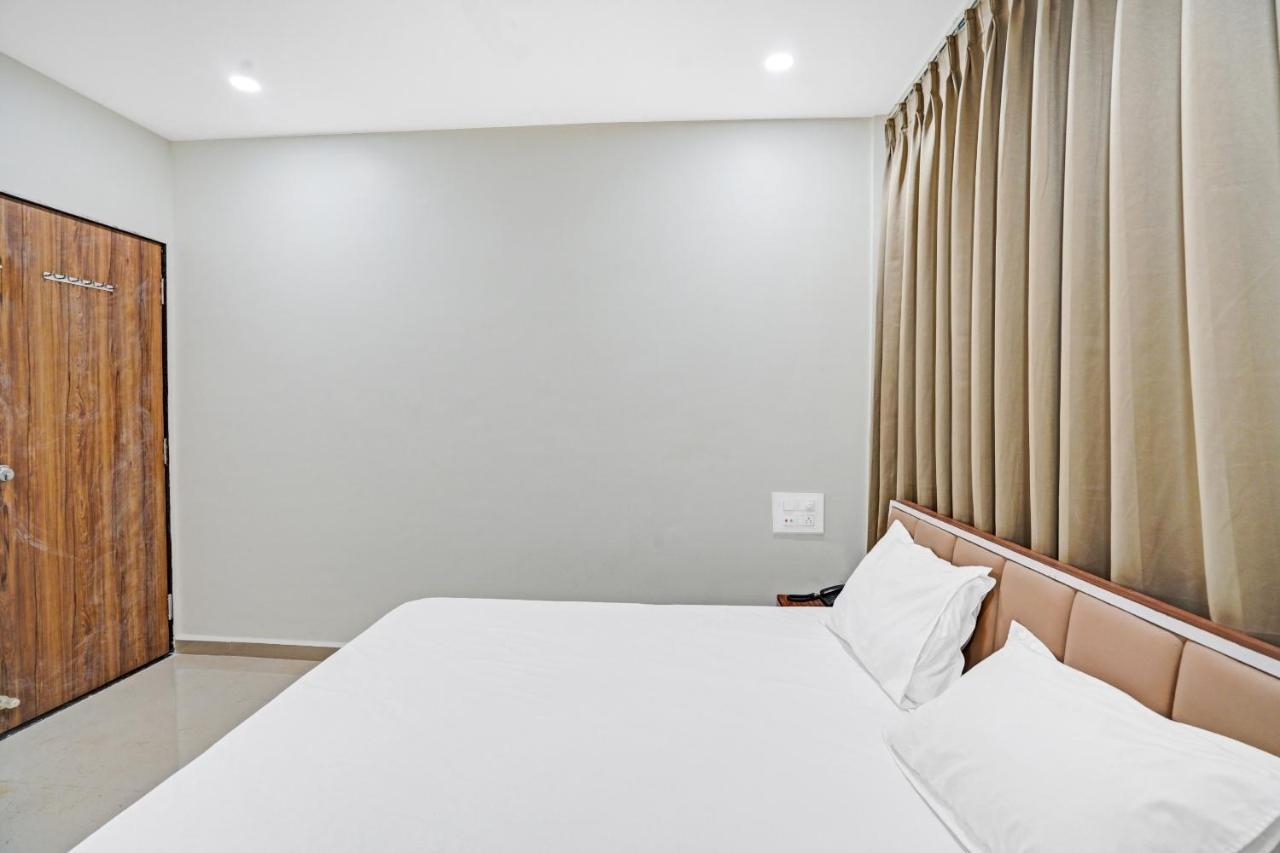 Collection O 83775 Hotel 4King Сурат Экстерьер фото