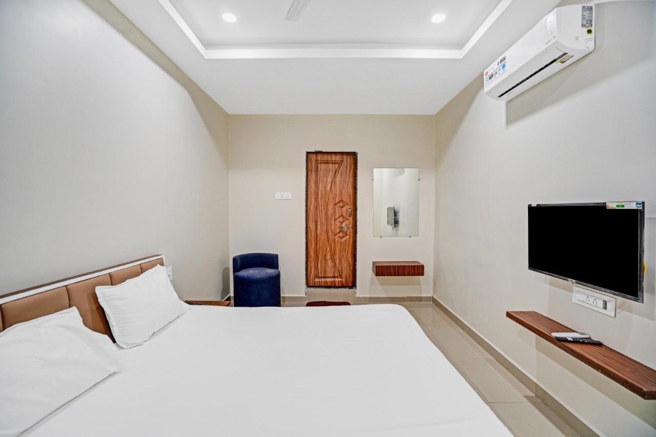 Collection O 83775 Hotel 4King Сурат Экстерьер фото