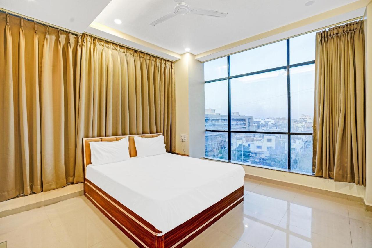 Collection O 83775 Hotel 4King Сурат Экстерьер фото
